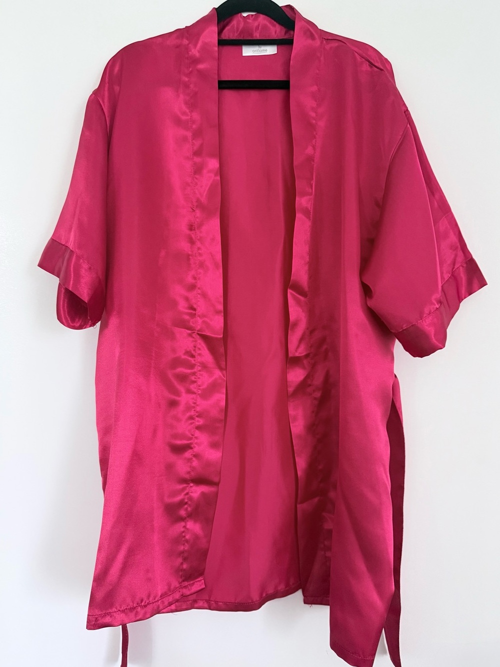Silky Kiss by Oriflame Fuchsia Satin Kimono Robe